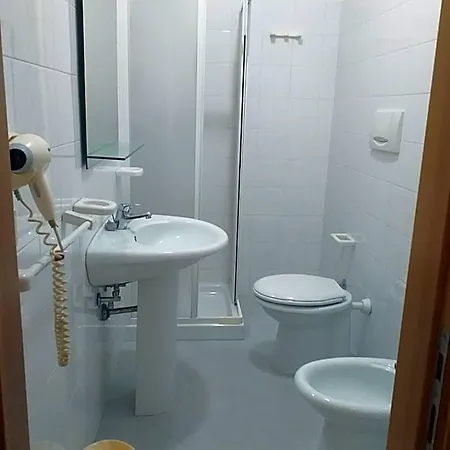 Bed & Breakfast Spacious Double Right By The Sea