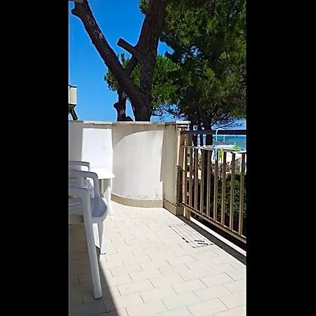 Spacious Double Right By The Sea Bed & Breakfast 3*