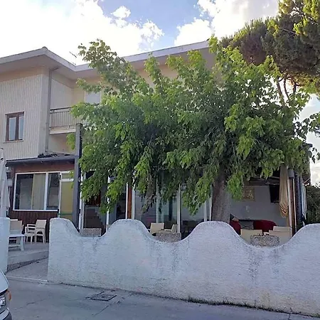 Bed & Breakfast Spacious Double Right By The Sea 3*